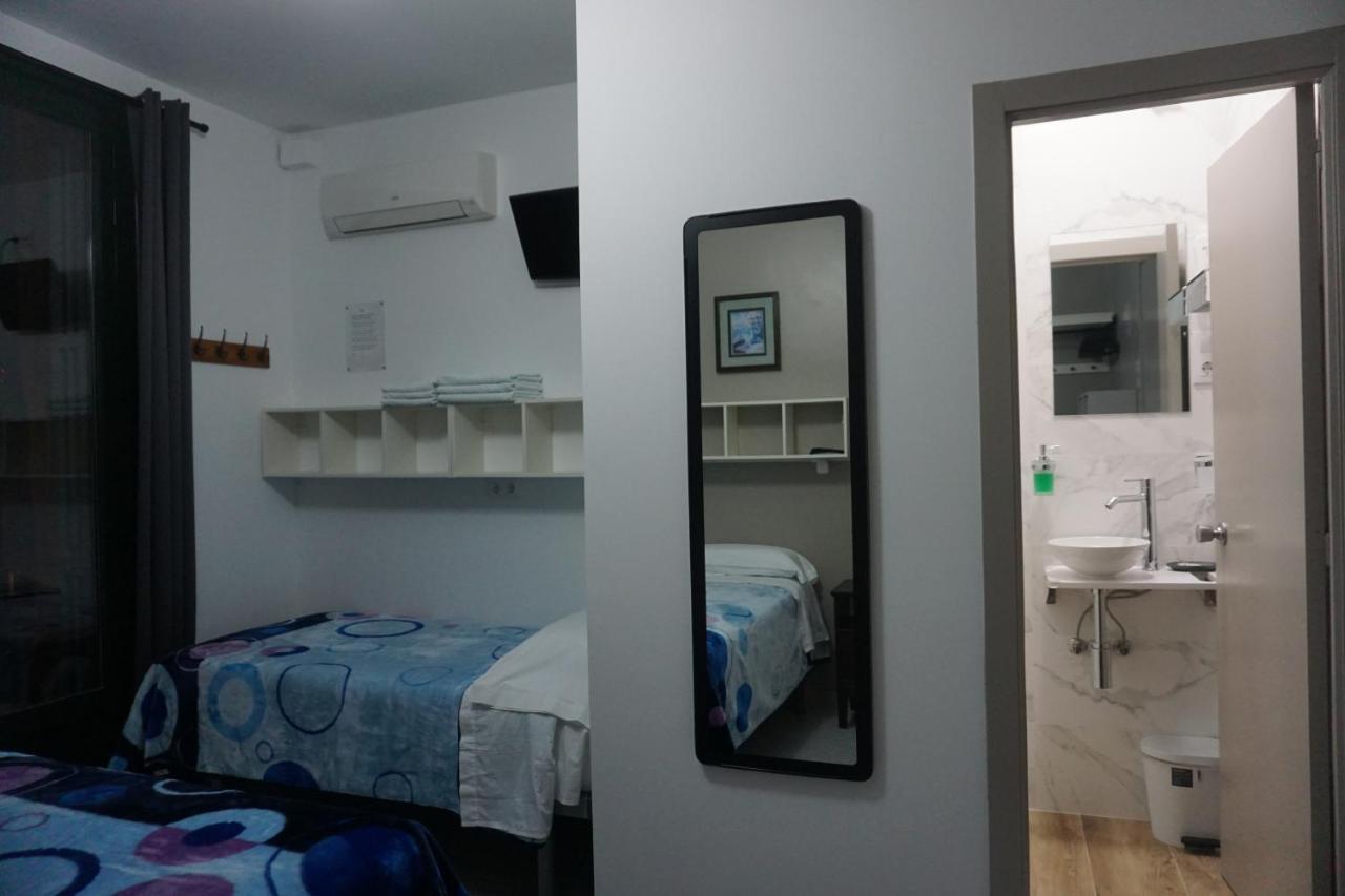 Pension Casa Blanca Βαρκελώνη Εξωτερικό φωτογραφία